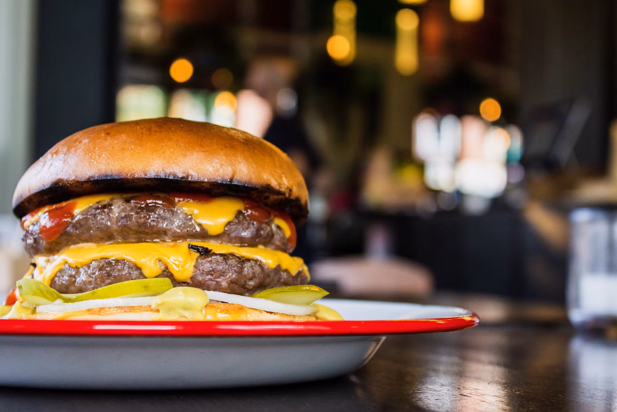 Exploring the World of Artisan Burgers: From Classic to Creative